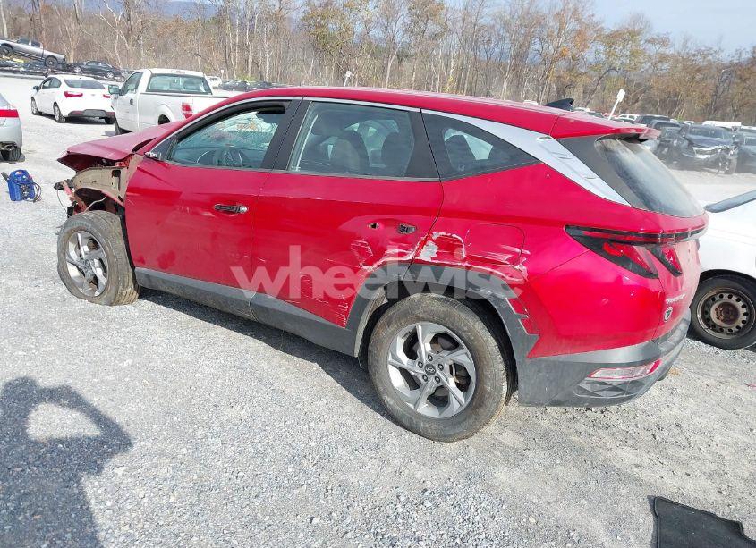Photo 3 of 2022 Hyundai Tucson SE (VIN 5NMJACAE6NH028972)