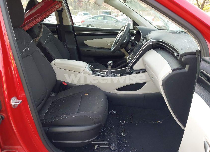 Photo 5 of 2022 Hyundai Tucson SE (VIN 5NMJACAE6NH028972)