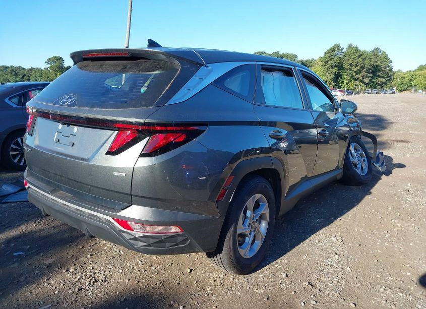 Photo 4 of 2023 Hyundai Tucson SE (VIN 5NMJACAEXPH243726)