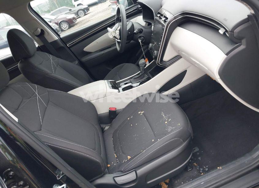 Photo 5 of 2024 Hyundai Tucson SE (VIN 5NMJACDE0RH312647)