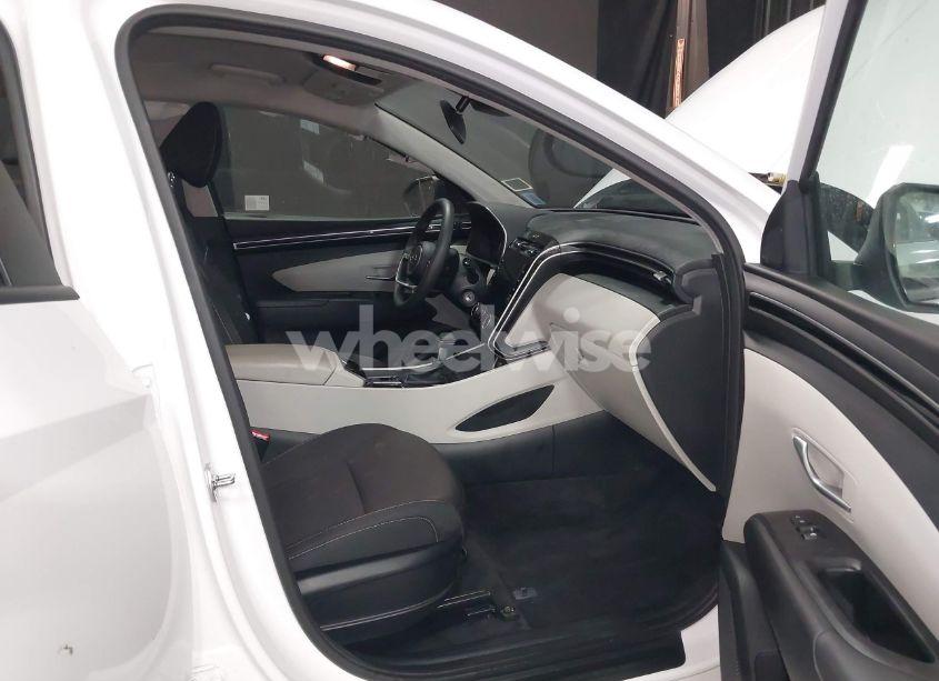 Photo 5 of 2024 Hyundai Tucson SE (VIN 5NMJACDE0RH418046)