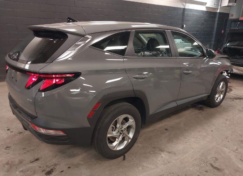 Photo 4 of 2024 Hyundai Tucson SE (VIN 5NMJACDE2RH436869)