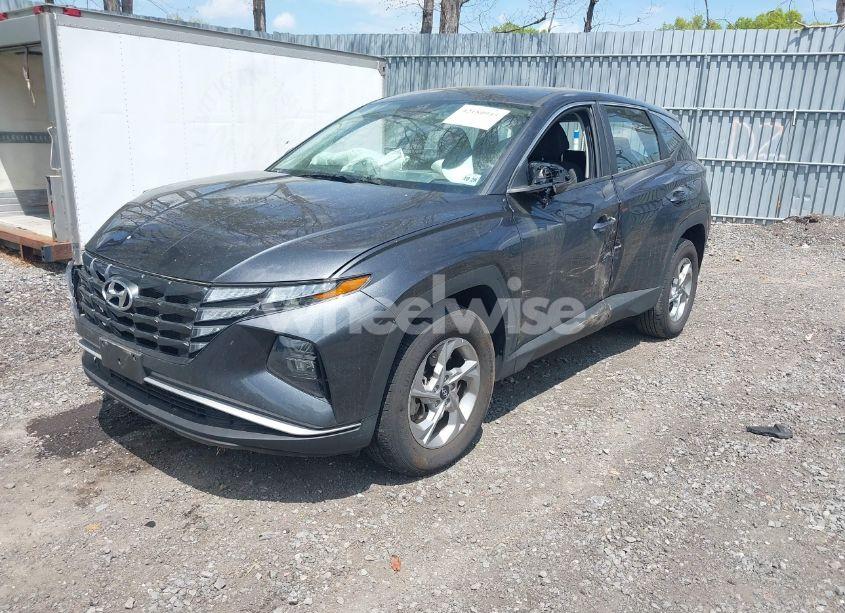 Photo 2 of 2024 Hyundai Tucson SE (VIN 5NMJACDE3RH326168)
