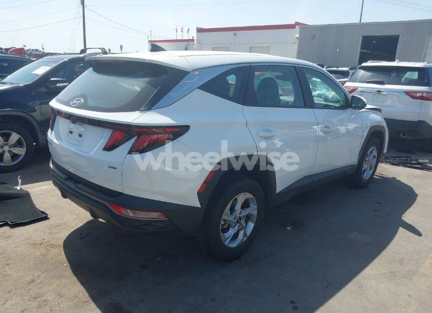 Photo 4 of 2024 Hyundai Tucson SE (VIN 5NMJACDE3RH395622)