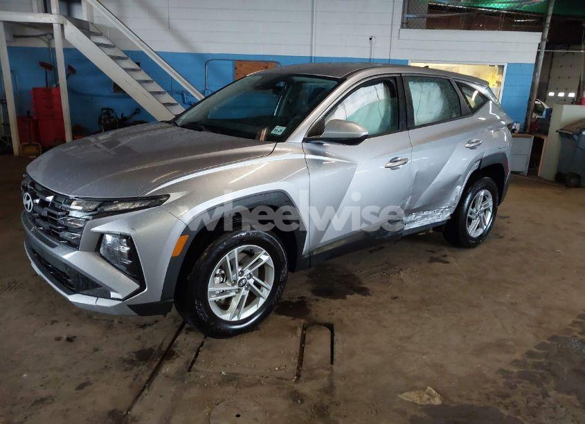 Photo 2 of 2025 Hyundai Tucson SE (VIN 5NMJACDE3SH451919)