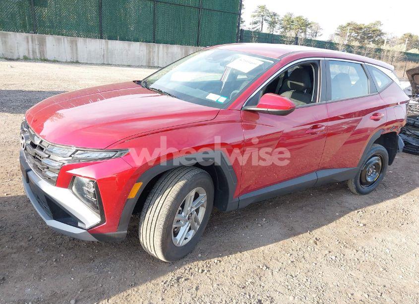 Photo 2 of 2025 Hyundai Tucson SE (VIN 5NMJACDE5SH447256)