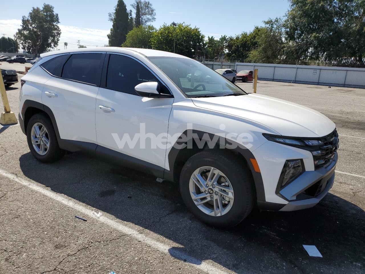 Photo 4 of 2025 HYUNDAI TUCSON SE (VIN 5NMJACDE7SH508817)