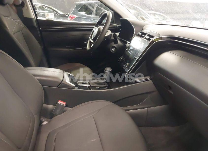 Photo 5 of 2024 Hyundai Tucson SE (VIN 5NMJACDE9RH400077)