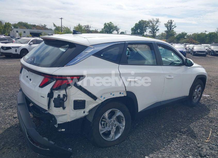 Photo 4 of 2024 Hyundai Tucson SE (VIN 5NMJACDEXRH396069)