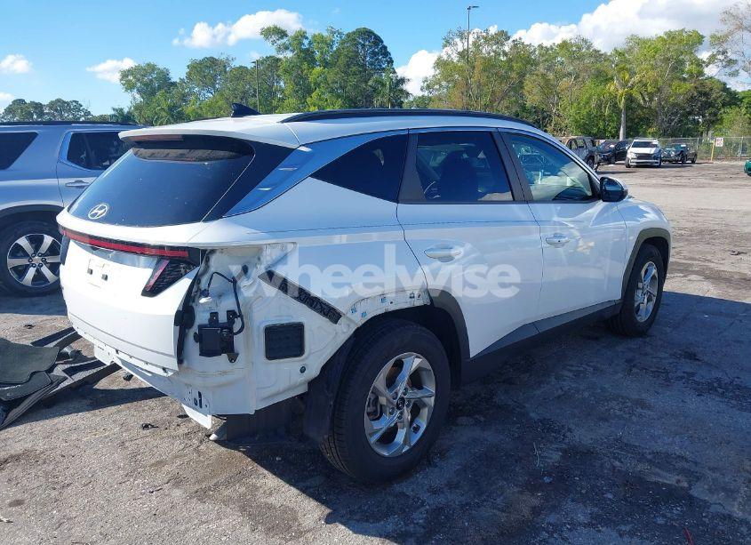 Photo 4 of 2022 Hyundai Tucson SEL (VIN 5NMJB3AE2NH004665)