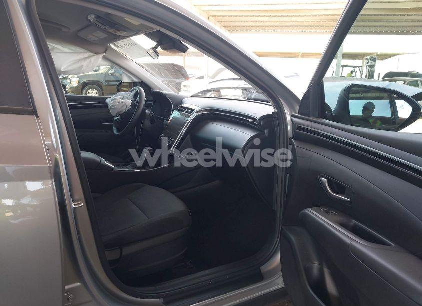 Photo 5 of 2022 Hyundai Tucson SEL (VIN 5NMJB3AE4NH154440)