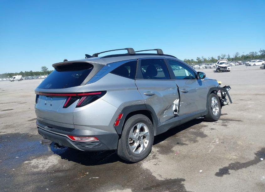 Photo 4 of 2022 Hyundai Tucson SEL (VIN 5NMJB3AE5NH103786)