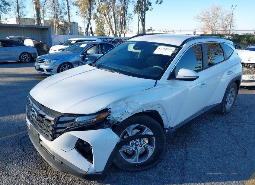 Photo 2 of 2023 Hyundai Tucson SEL (VIN 5NMJB3AE5PH176157)