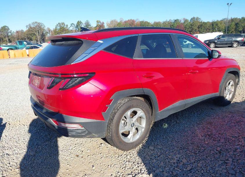 Photo 4 of 2022 Hyundai Tucson SEL (VIN 5NMJB3AE7NH030095)