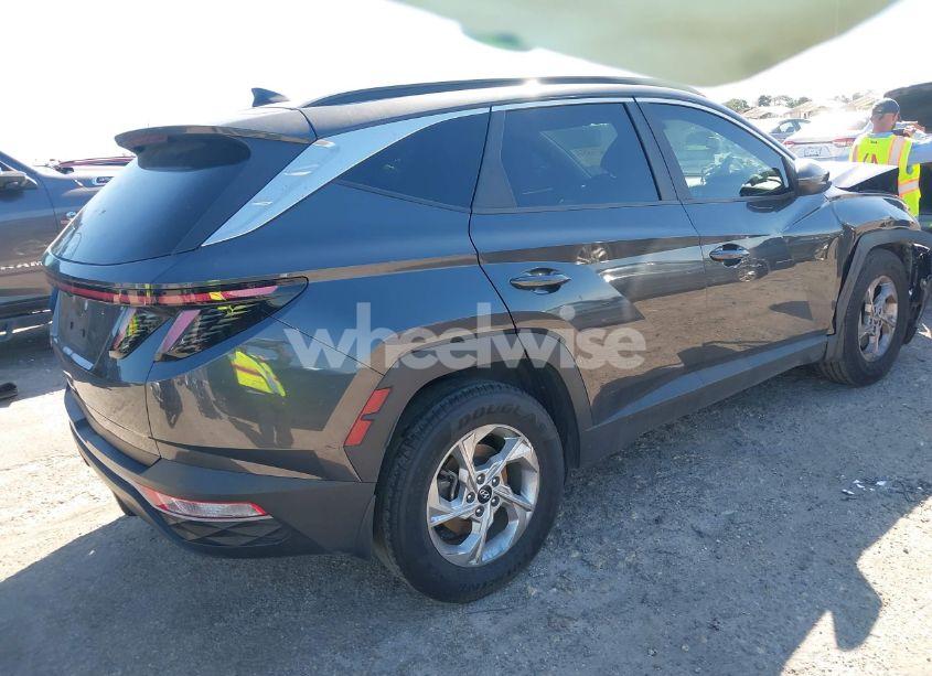 Photo 4 of 2022 Hyundai Tucson SEL (VIN 5NMJB3AE7NH065963)