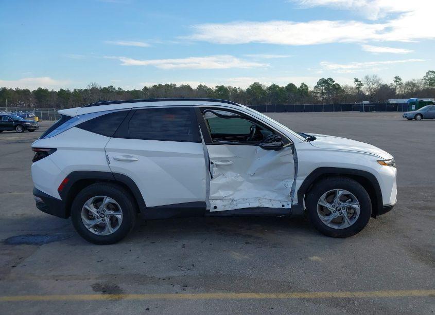 Photo 13 of 2023 Hyundai Tucson SEL (VIN 5NMJB3AE7PH246760)