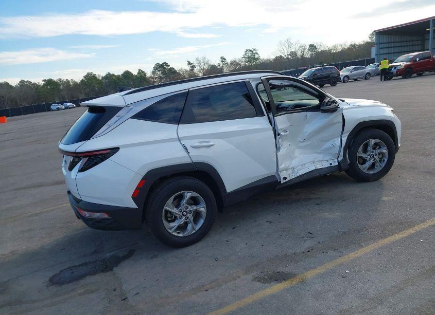 Photo 4 of 2023 Hyundai Tucson SEL (VIN 5NMJB3AE7PH246760)