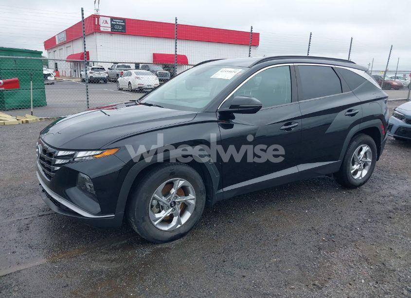 Photo 2 of 2022 Hyundai Tucson SEL (VIN 5NMJB3AE8NH028159)