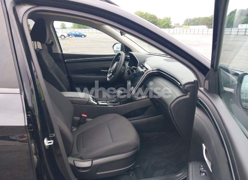 Photo 5 of 2022 Hyundai Tucson SEL (VIN 5NMJB3AE8NH028159)