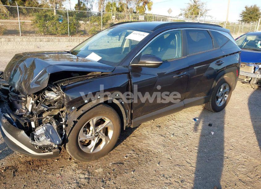 Photo 2 of 2022 Hyundai Tucson SEL (VIN 5NMJB3AE9NH111888)