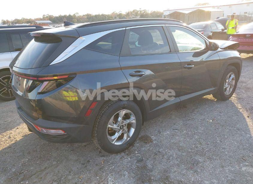 Photo 4 of 2022 Hyundai Tucson SEL (VIN 5NMJB3AE9NH111888)