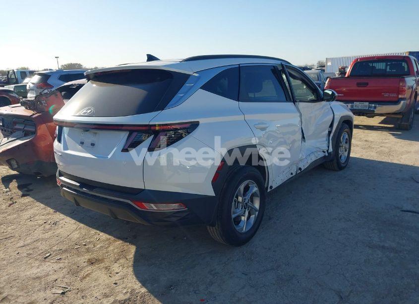 Photo 4 of 2022 Hyundai Tucson SEL (VIN 5NMJB3AEXNH049403)
