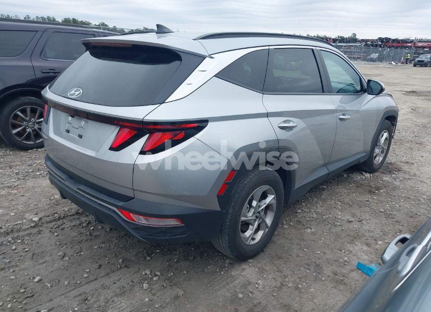 Photo 4 of 2024 Hyundai Tucson SEL (VIN 5NMJB3DE0RH300107)