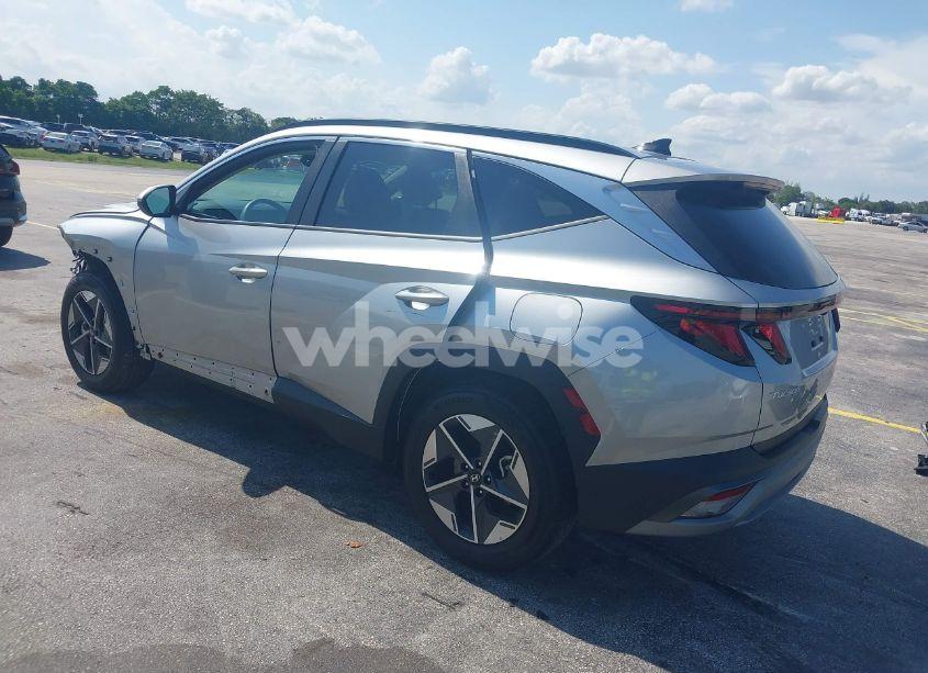 Photo 3 of 2025 Hyundai Tucson SEL (VIN 5NMJB3DE0SH509045)