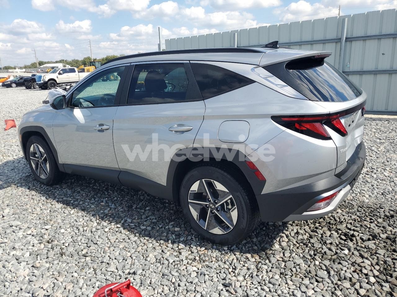 Photo 2 of 2026 HYUNDAI TUCSON SEL (VIN 5NMJB3DE0TH614055)