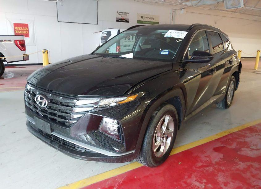 Photo 2 of 2024 Hyundai Tucson SEL (VIN 5NMJB3DE1RH330166)