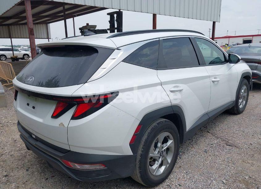 Photo 4 of 2024 Hyundai Tucson SEL (VIN 5NMJB3DE1RH428288)