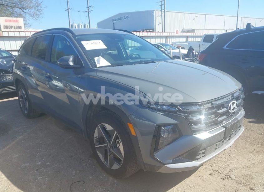 2025 Hyundai Tucson SEL (VIN 5NMJB3DE1SH479523) main photo