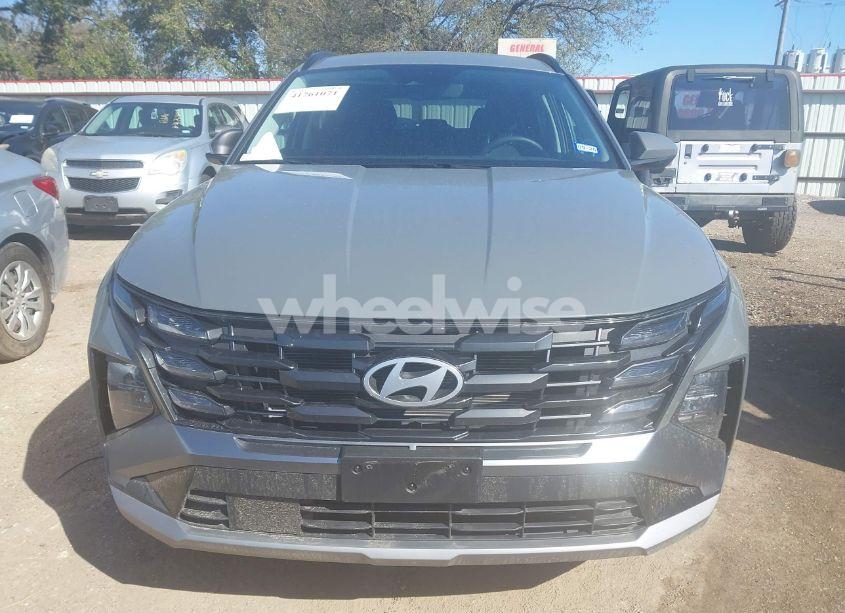 Photo 12 of 2025 Hyundai Tucson SEL (VIN 5NMJB3DE1SH479523)