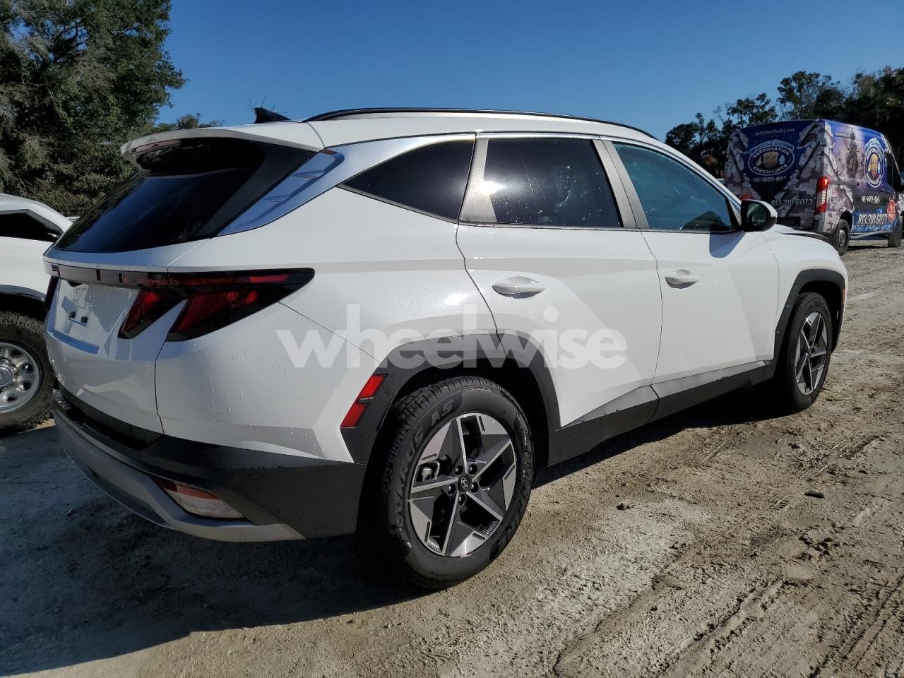 Photo 3 of 2025 HYUNDAI TUCSON SEL (VIN 5NMJB3DE1SH491557)