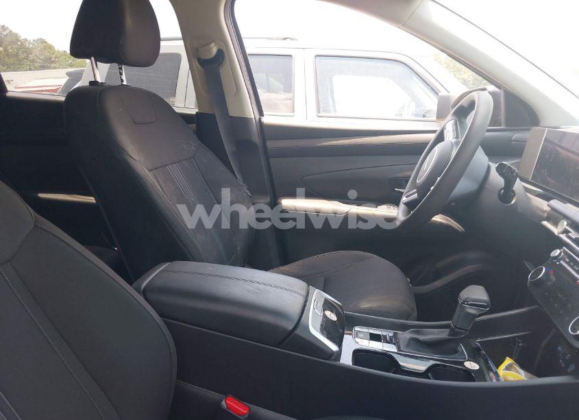Photo 5 of 2025 Hyundai Tucson SEL (VIN 5NMJB3DE2SH443811)