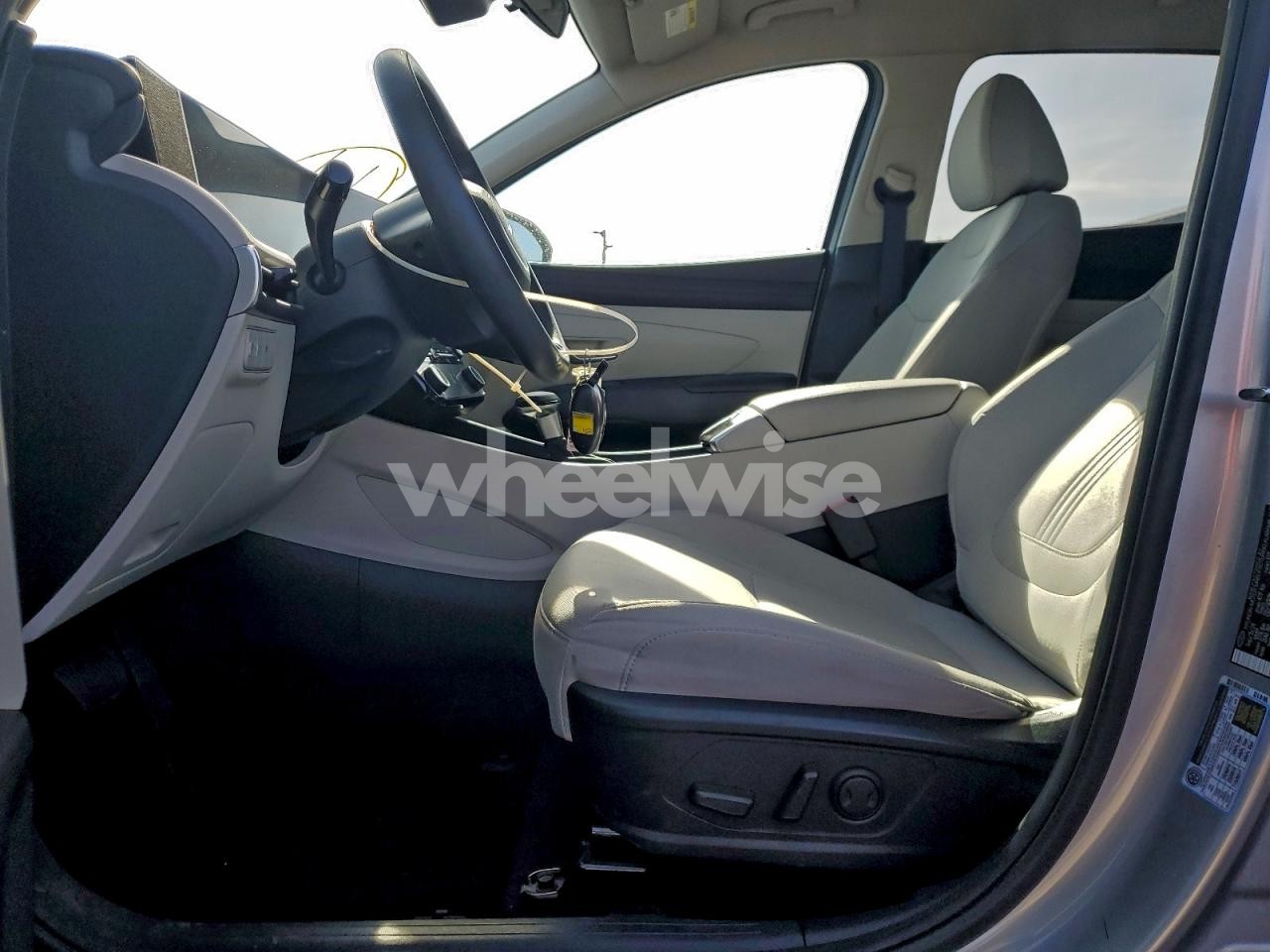 Photo 7 of 2025 HYUNDAI TUCSON SEL (VIN 5NMJB3DE2SH469857)