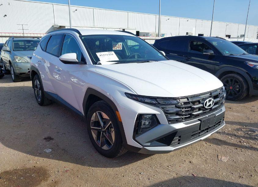 2025 Hyundai Tucson SEL (VIN 5NMJB3DE2SH479627) main photo