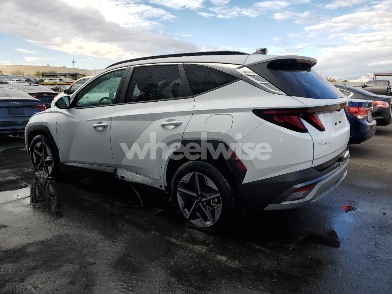 Photo 2 of 2025 HYUNDAI TUCSON SEL (VIN 5NMJB3DE2SH540068)