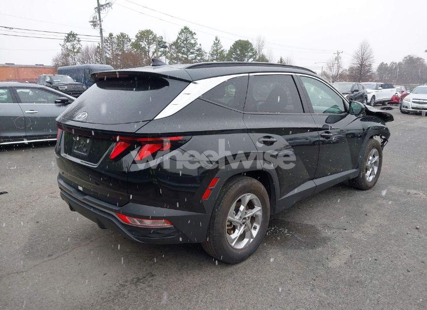 Photo 4 of 2024 Hyundai Tucson SEL (VIN 5NMJB3DE3RH343369)