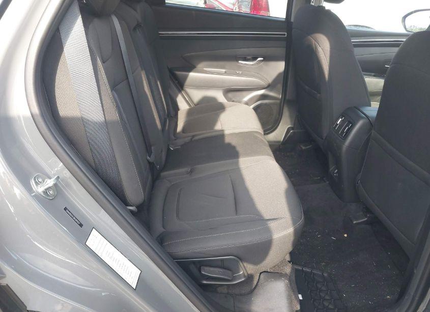 Photo 8 of 2024 Hyundai Tucson SEL (VIN 5NMJB3DE3RH397027)