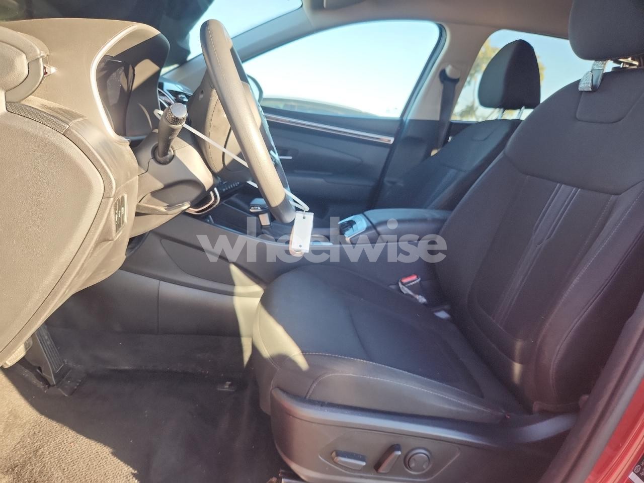Photo 7 of 2024 HYUNDAI TUCSON SEL (VIN 5NMJB3DE3RH415171)