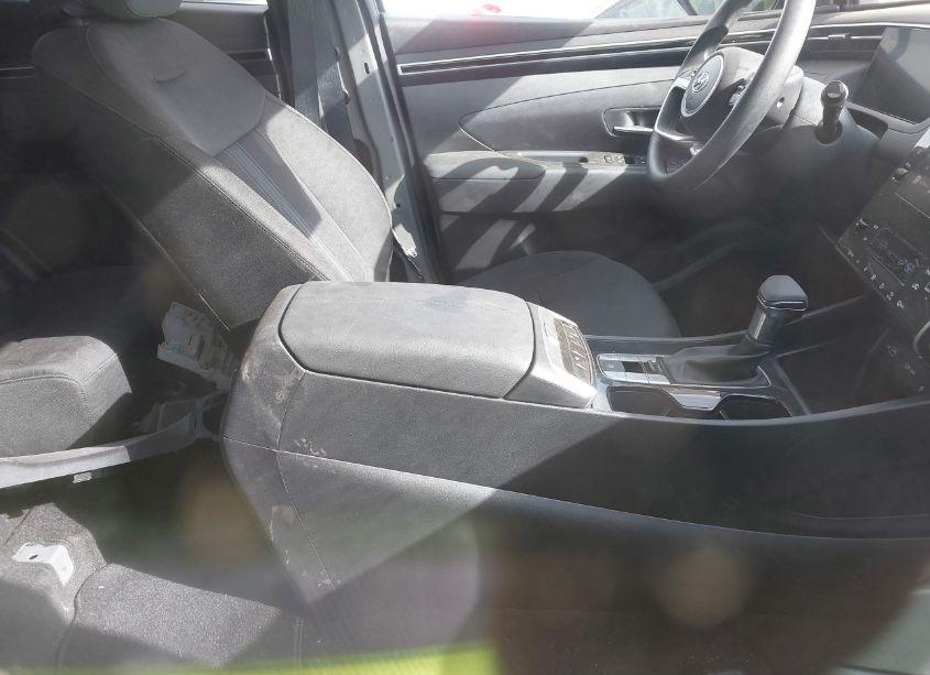Photo 5 of 2024 Hyundai Tucson SEL (VIN 5NMJB3DE3RH421522)