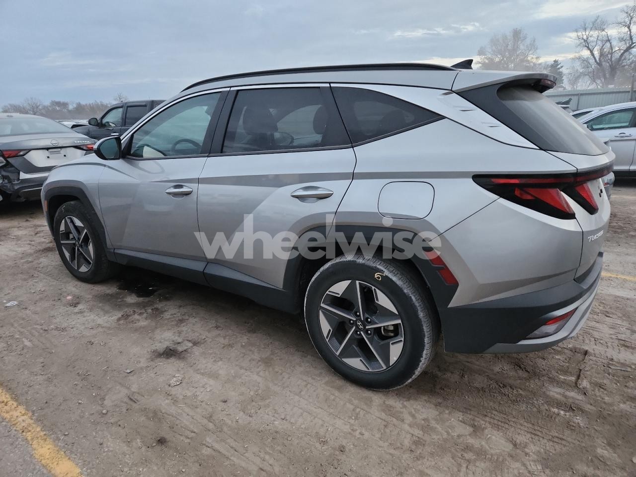 Photo 2 of 2025 HYUNDAI TUCSON SEL (VIN 5NMJB3DE3SH479300)