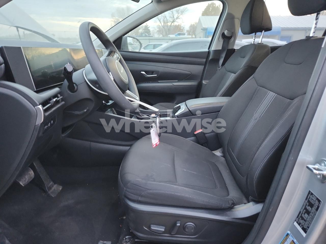 Photo 7 of 2025 HYUNDAI TUCSON SEL (VIN 5NMJB3DE3SH479300)