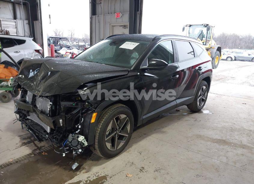 Photo 2 of 2025 Hyundai Tucson SEL (VIN 5NMJB3DE3SH489728)