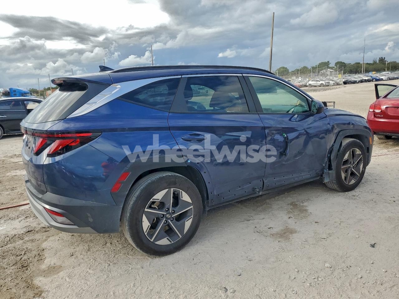 Photo 3 of 2025 HYUNDAI TUCSON SEL (VIN 5NMJB3DE3SH492208)