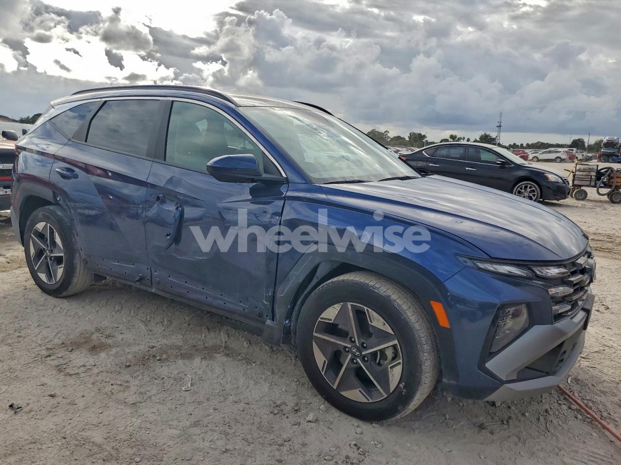 Photo 4 of 2025 HYUNDAI TUCSON SEL (VIN 5NMJB3DE3SH492208)