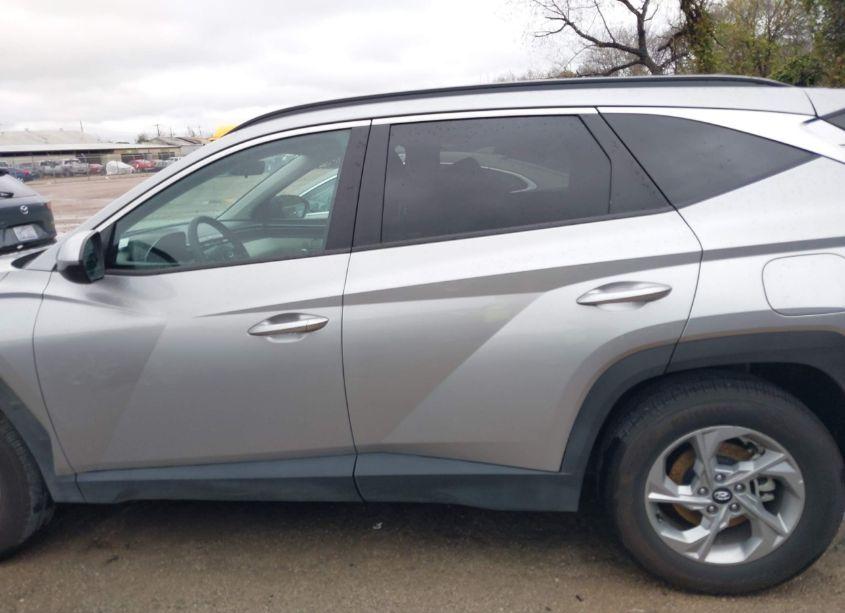 Photo 14 of 2024 Hyundai Tucson SEL (VIN 5NMJB3DE5RH297446)