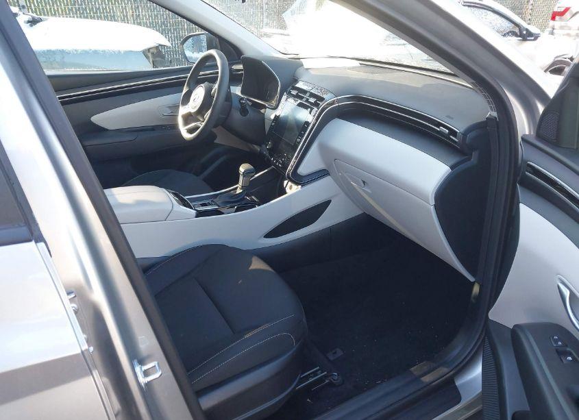 Photo 5 of 2024 Hyundai Tucson SEL (VIN 5NMJB3DE5RH362103)