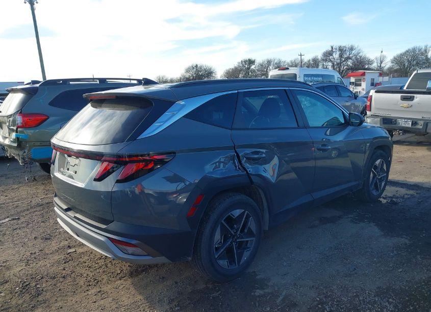 Photo 4 of 2025 Hyundai Tucson SEL (VIN 5NMJB3DE5SH460201)